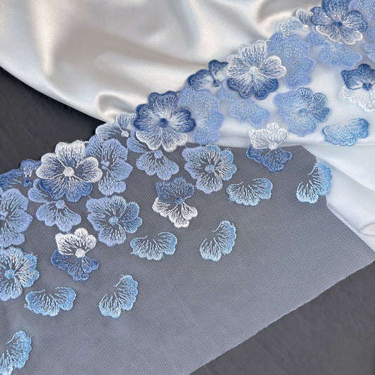 Embroidery lace 18cm, milky way (3090), right side