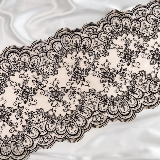 Embroidery lace 22cm, black