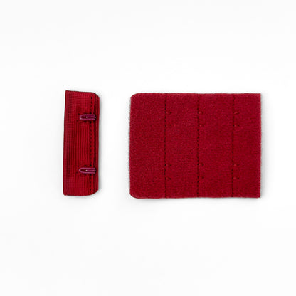 Hook-and-eye closure, dark red (101), 3 rows, 55×44mm