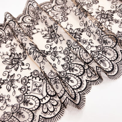 Embroidery lace 22cm, black