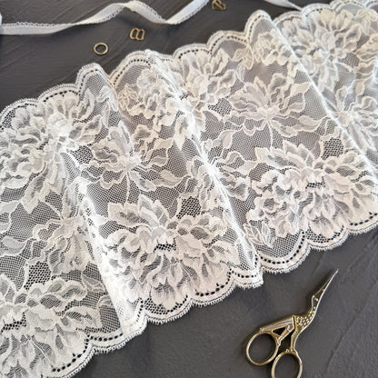 Elastic lace 22cm, milk, off white (4)