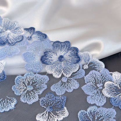 Embroidery lace 18cm, milky way (3090), right side