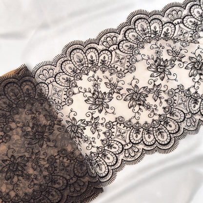 Embroidery lace 22cm, black