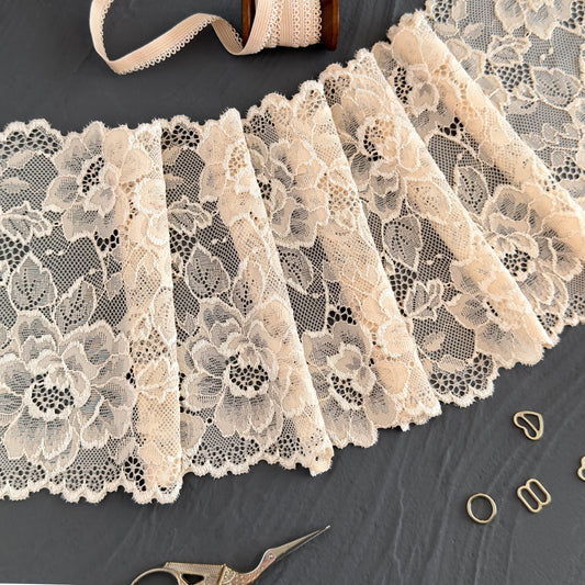 Elastic lace 19cm, beige (126)